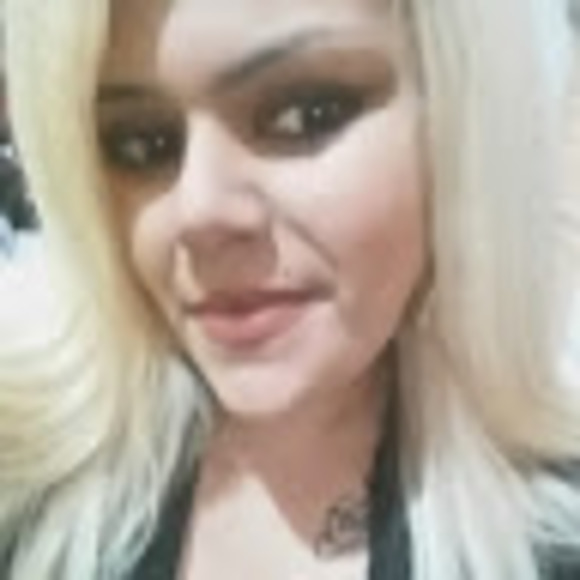 Meet your Posher, Jennifer - Picture 1 of 1